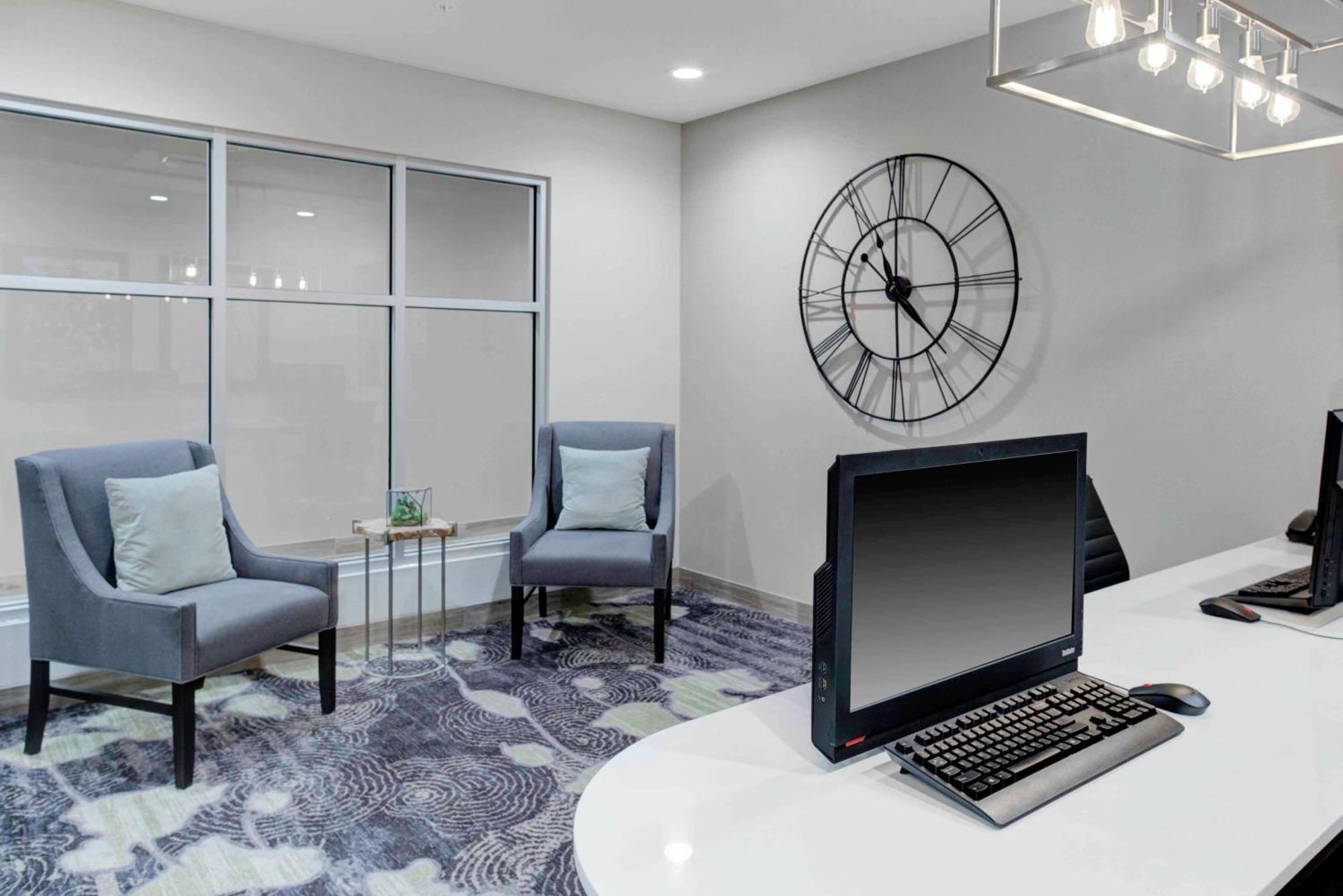 Homewood Suites By Hilton Lansing Eastwood מראה חיצוני תמונה