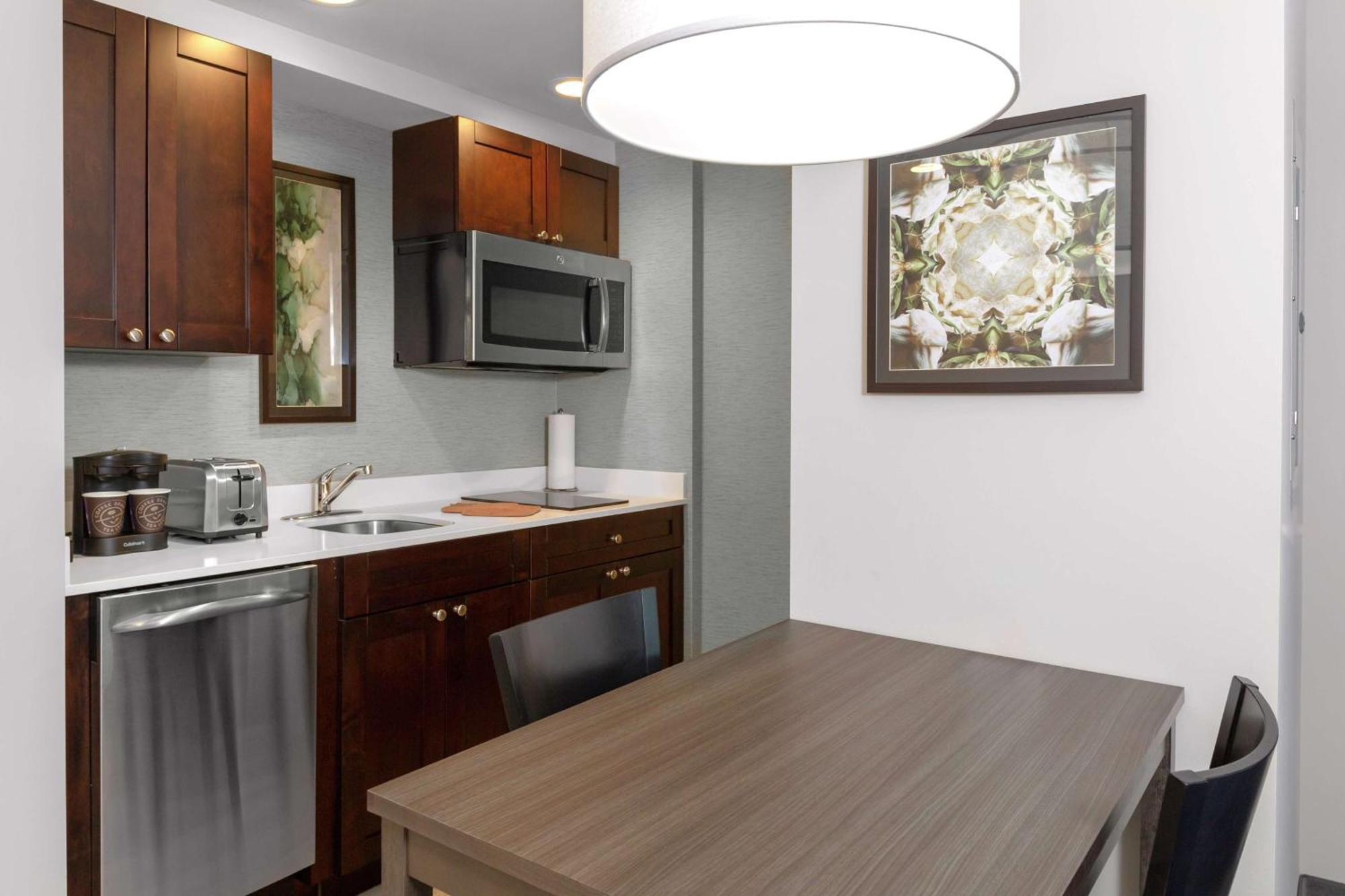 Homewood Suites By Hilton Lansing Eastwood מראה חיצוני תמונה