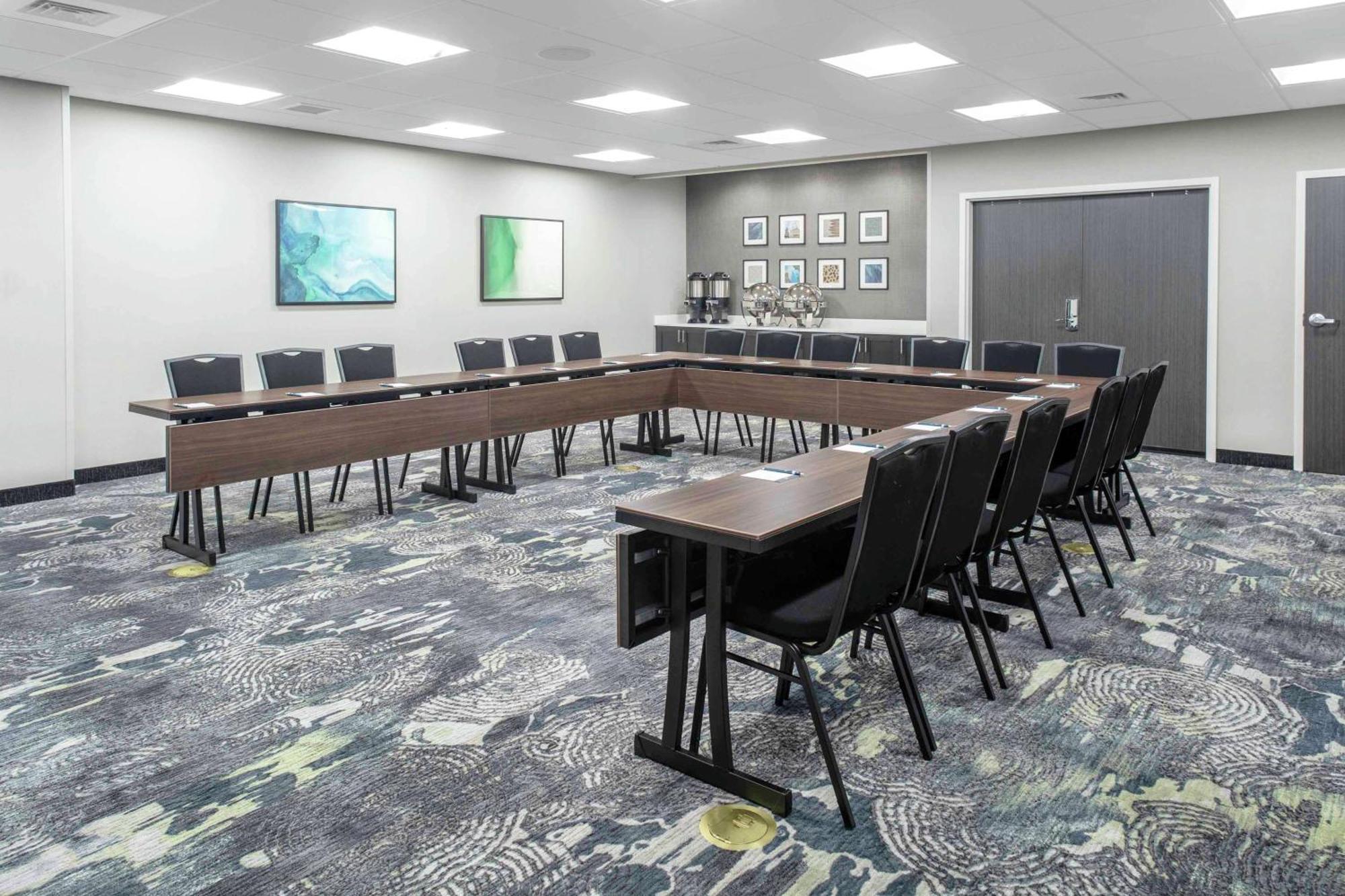 Homewood Suites By Hilton Lansing Eastwood מראה חיצוני תמונה